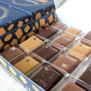 Coffret de chocolats pralinées Valrhona – Image 3