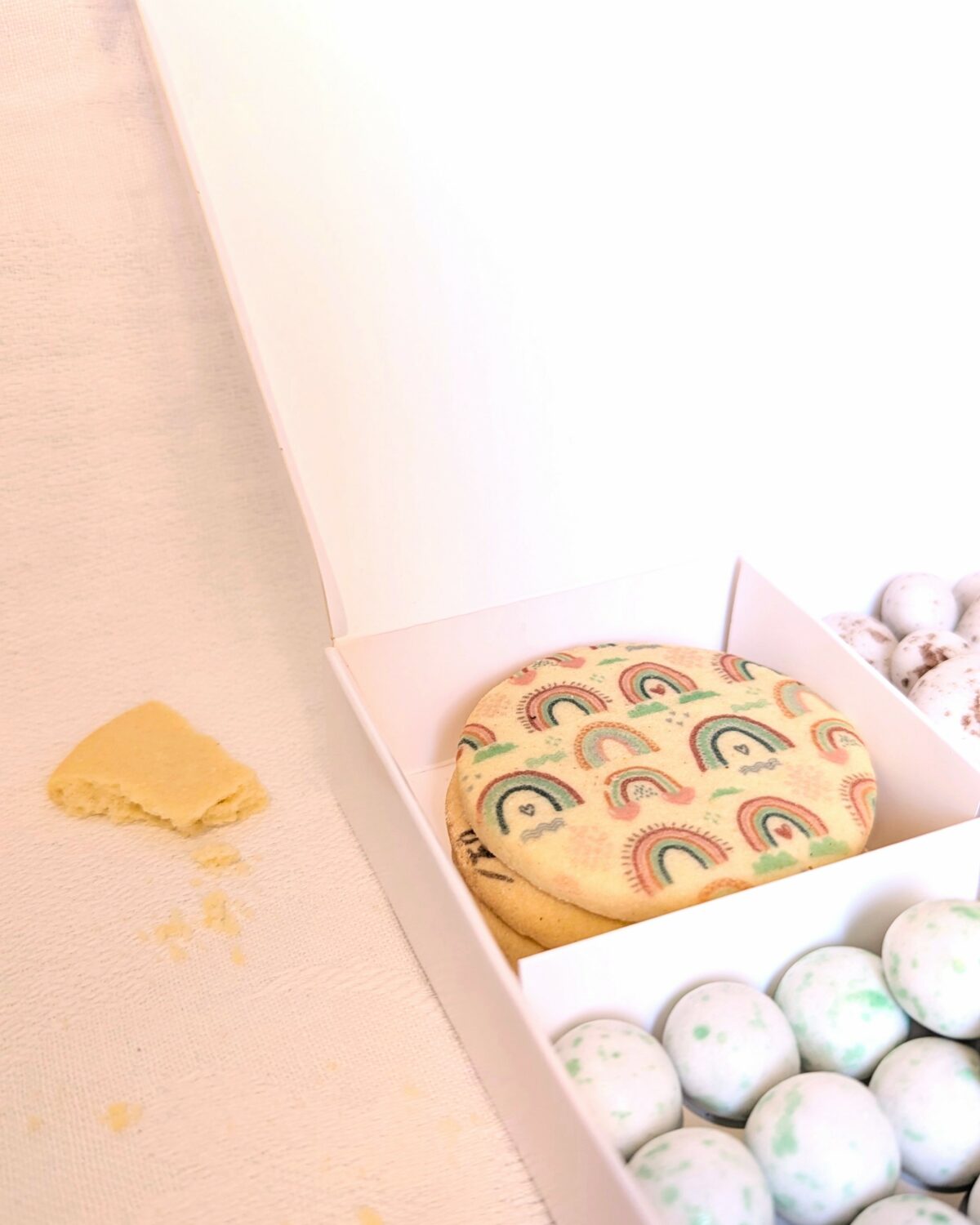 Coffret cadeau merci maîtresse prêt à offrir avec biscuits personnalisés