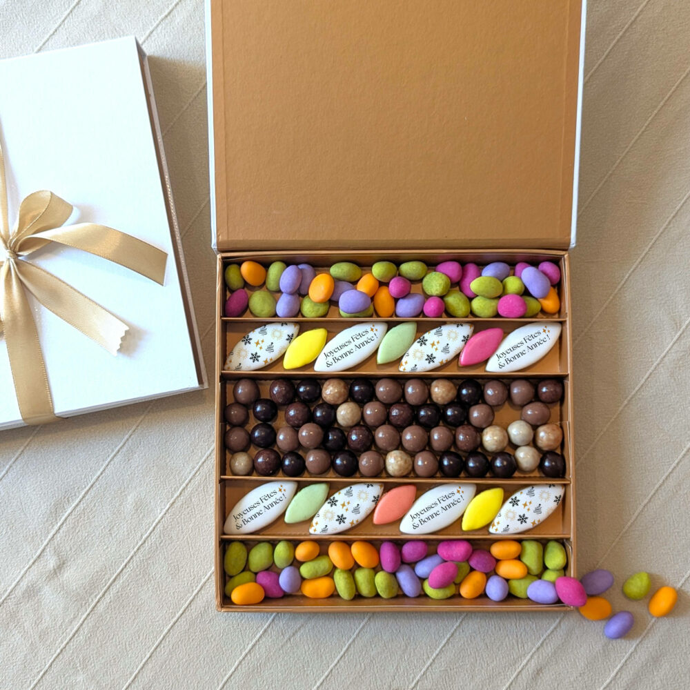 assortiment gourmand coloré calissons fruités billes pulpe de fruits coffret noël provence