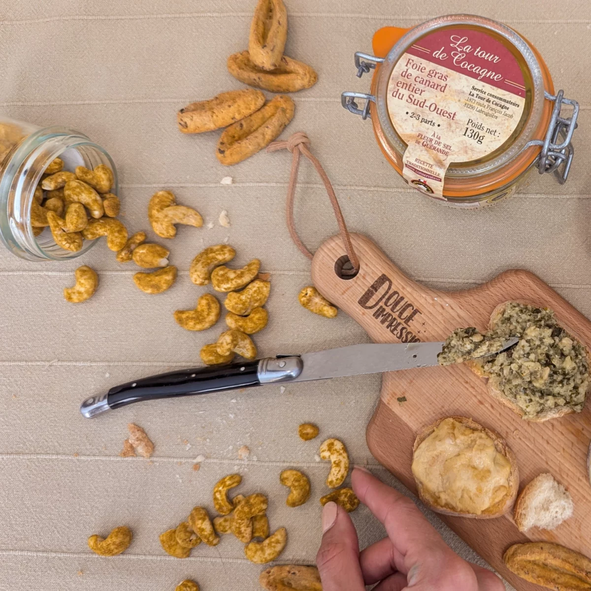 escape game maison gourmand, box enquête à partager en famille, coffret gourmet de noël