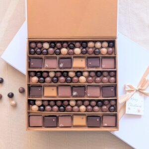 coffret chocolat noël ruban doré étiquette merry christmas personnalisable